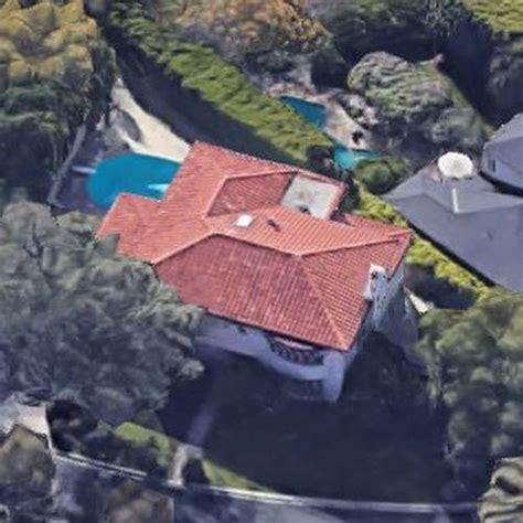 Brie Larson's House in Los Angeles, CA (#3) - Virtual Globetrotting