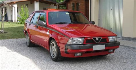 Alfa 75 Turbo America : Sale caractère ! De l'essence dans mes veines