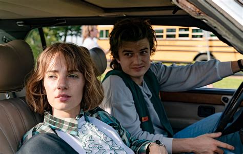 'Stranger Things’ star Maya Hawke wants Robin to have a kiss next season