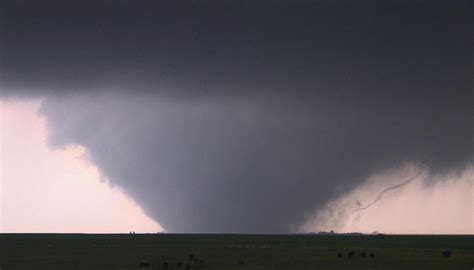 Massive Wedge Tornado..