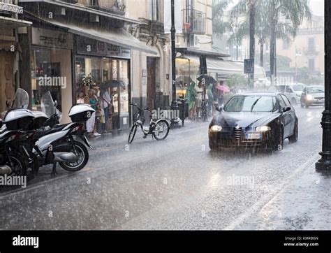 Extreme weather in sorrento italy hi-res stock photography and images ...