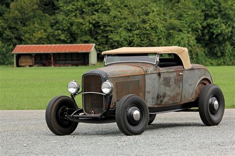 Barn Find 1932 Ford Roadster Becomes a 1940s Hot Rod with Perfect Patina