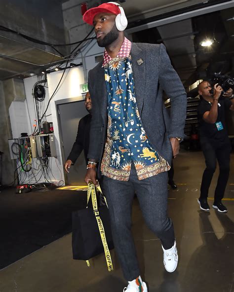 LeBron James Wore a Beautiful Shirt | GQ