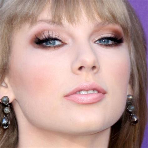 Taylor Swift Makeup Looks - Mugeek Vidalondon