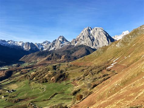 Fall in the Pyrénées Mountains France this morning [1334x750] [OC] http://ift.tt/2zgvPir ...