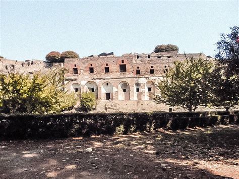 Oh, Just Some 2000 Year Old Graffiti: Graffiti from Pompeii | solosophie