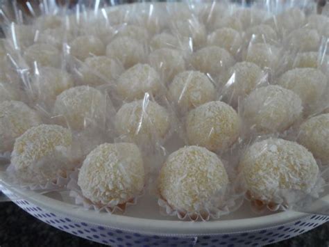 Brigadeiro beijinho - Loja de Alia Doces