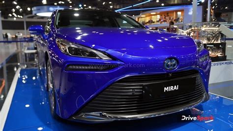 Toyota Mirai Auto Expo 2023 Images [HD]: Toyota Mirai Interior & Exterior Photo Gallery - DriveSpark