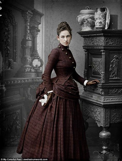 Early fashion photographs turn to colour | Daily Mail Online ...