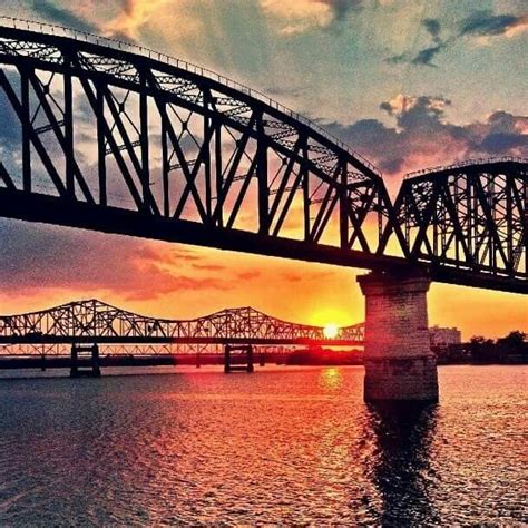 Louisville sunset | Louisville kentucky, Louisville ky, Best vacations