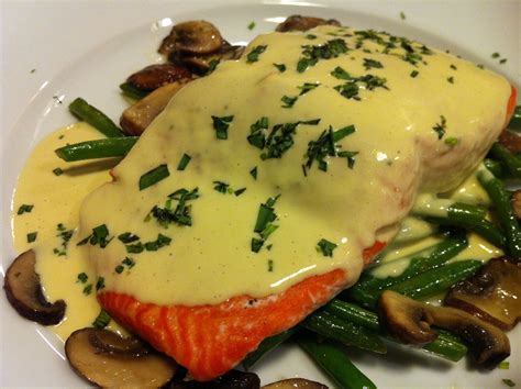 Baked Salmon with a Creamy Mustard Sauce – A Food Lover’s Delight