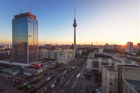 Berlin - Skyline am Alexanderplatz | Berlin, Skyline, Sightseeing