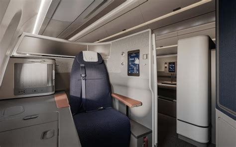 Take a look inside Lufthansa's new business-class cabins with 7 seating ...