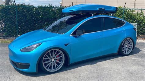 Tesla Model Y Wrap Blue - art-puke