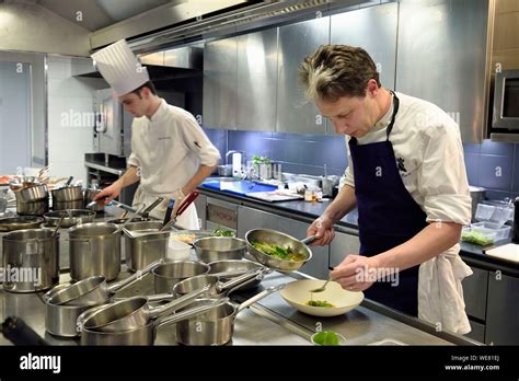 Michelin star chef france hi-res stock photography and images - Alamy