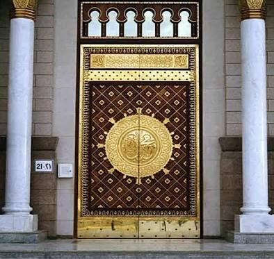 Masjid Nabvi Open Door