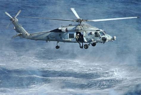 8 Different Types of (US) Navy Helicopters - Aero Corner