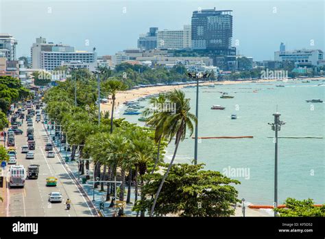 Beach, promenade and beach road in Pattaya, Thailand Stock Photo - Alamy