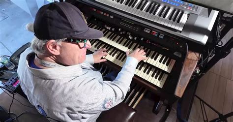 Meet the Yankee Stadium organ player who's fulfilling his childhood ...