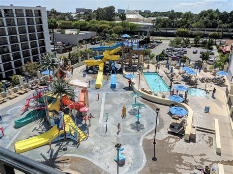 Courtyard By Marriott Anaheim Theme Park Entrance Disneyland - Theme Image