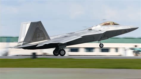 F-22 Raptor vs F-35 Lightning II