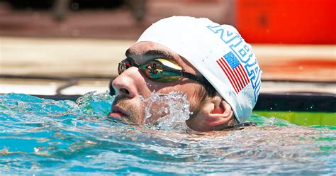 Michael Phelps swims butterfly in freestyle event