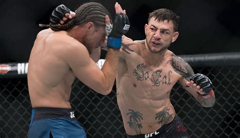 Cub Swanson considers contract offer from UFC, others