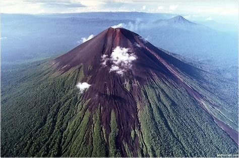 Ulawun | Volcano world, Volcano, Active volcano