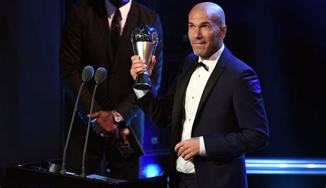 Real Madrid boss Zidane wins 2017 Best FIFA Men's Coach of the Year award | Daily Sabah