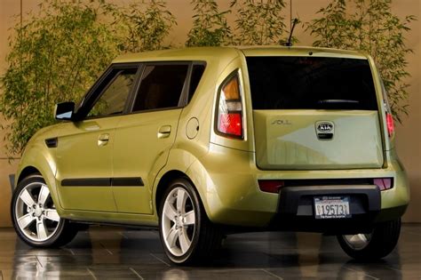 2010 Kia Soul Pictures - 118 Photos | Edmunds