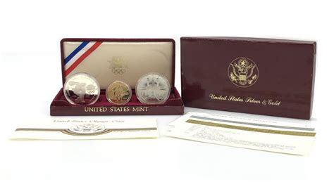 Lot - U.S. OLYMPICS GOLD & SILVER PROOF COMMEMORATIVE 3 COIN SET