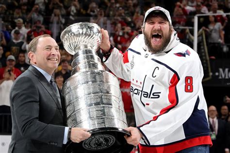 Alex Ovechkin: Biography, NHL Hockey Player, Olympian