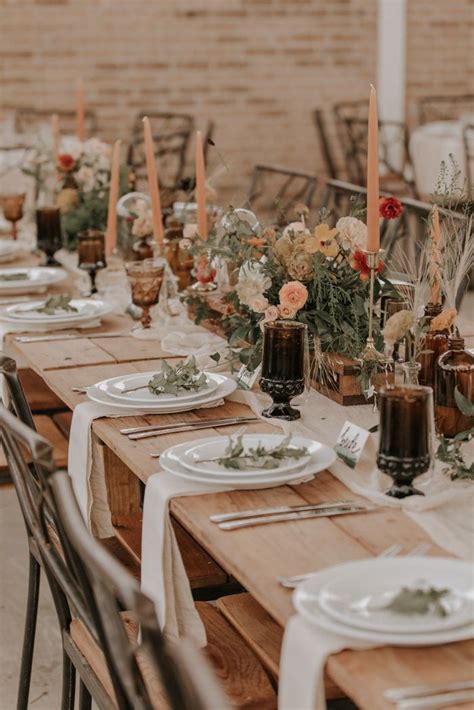 This Couple Used a Muted Color Palette to Incorporate Their Love of the Desert into Their Barr ...