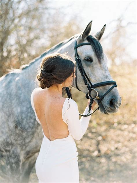 Equestrian Inspired Wedding Day for a Horse Loving Bride | Hey Wedding Lady