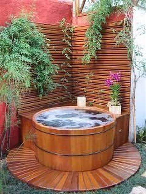 25 Outdoor Jacuzzi Ideas That Will Make You Want to Plunge Right In ...