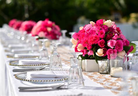 Make Your Outdoor Event Flowers Truly Outstanding! - FloraLife