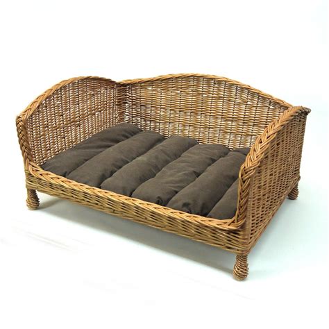 Luxury Medium Size Wicker Dog Bed Basket Settee