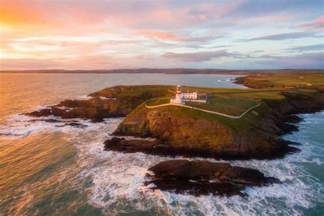 Galley Head Lighthouse History And Story, Dundeady Island.