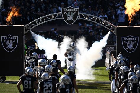 3 reasons the Oakland Raiders should play in Oakland in 2019