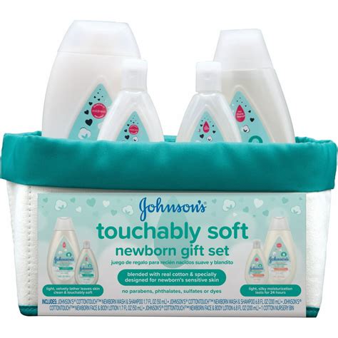 3 Pack - JOHNSON'S Touchably soft Newborn Baby Gift Set, Baby Bath ...