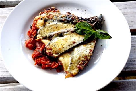 Easy Eggplant Parmesan - Food Travelist