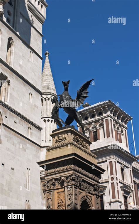 Royal Courts of Justice Stock Photo - Alamy