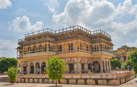 Exploring Jaipur City Palace – So Many Travel Tales