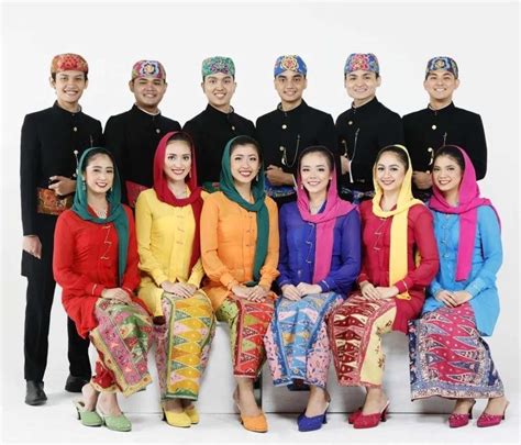 Jenis Jenis Pakaian Adat Betawi Penjelasannya - IMAGESEE