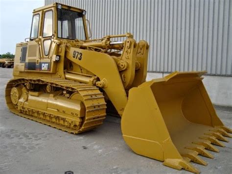 Learn civil engineering online: Use of Crawler loader in construction