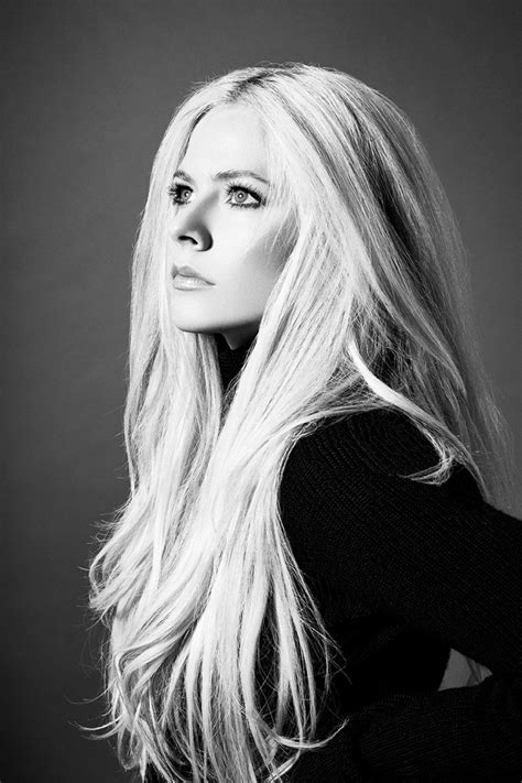 Avril Lavigne - Gracie Durden