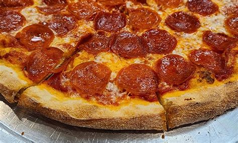 Genna Pizza Company - 5% Cash Back | Groupon