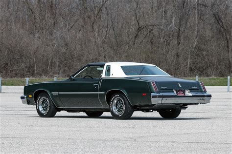 1976 Oldsmobile Cutlass Supreme | Fast Lane Classic Cars