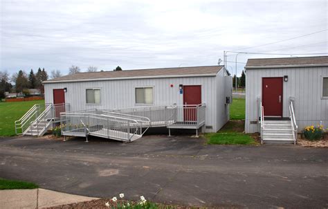 Small_portable_classroom_buildings_at_Rock_Creek_Elementary_School ...