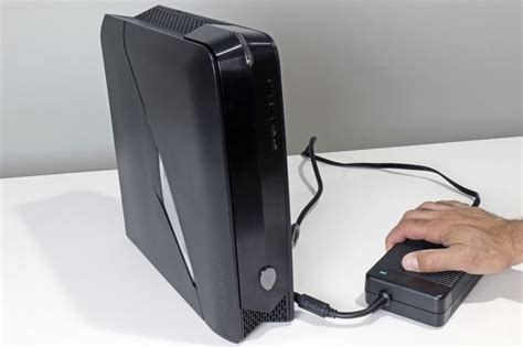 Alienware X51 R3 Review: Console-Sized Gaming PC Gets Skylake Infusion ...